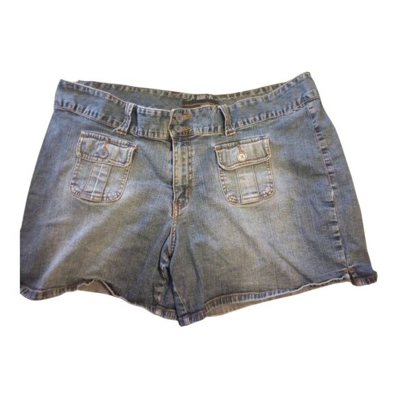 Venezia denim shorts with square front pockets Sz 20 - Picture 1 of 8